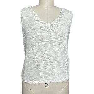 Roxy Women's White and Cream Vest